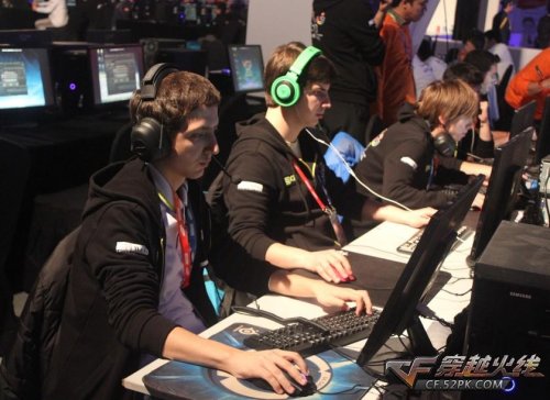 Mouz 以惊人的表现击败 Vitality ，晋级 IEM Cologne 2025 的总决赛