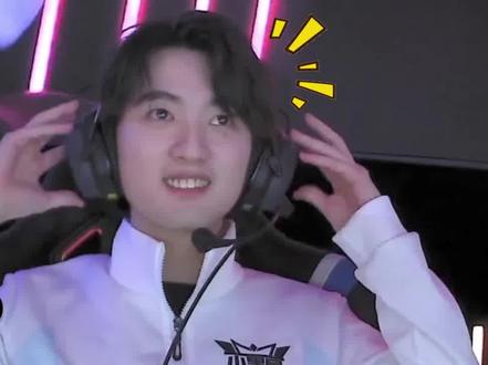 LGD发布Jinjiao离队纪念视频：祝jinjiao满怀热情奔向未来